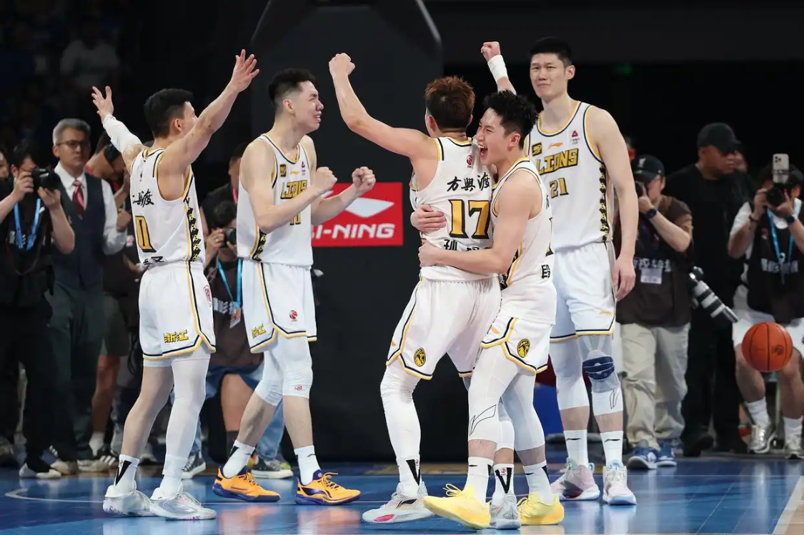 MKsports-科莫足球俱乐部入口要钱没有，管控第一！浙江叫停胡金秋转会戳穿CBA职业化假象