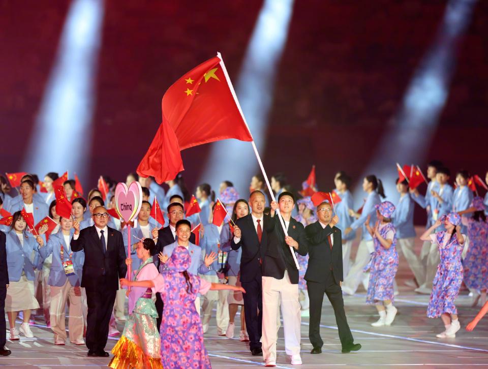 MKsports-科莫足球俱乐部亚运会开幕式太诡异,日本又玩砸了!伊朗提前离场,退场秩序混乱